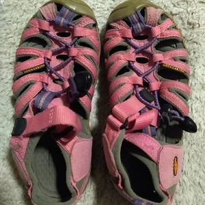 Keen pink kids sandals - size 13y